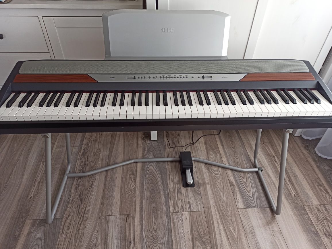 Pianino Korg SP 250 Nowe