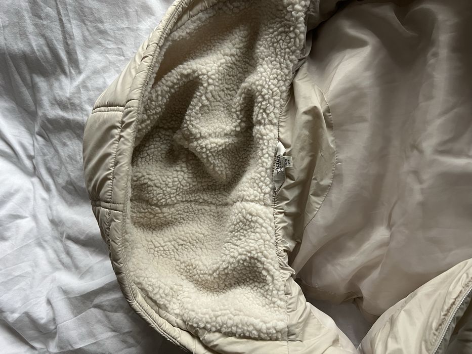 Дитяча жилетка з капюшоном