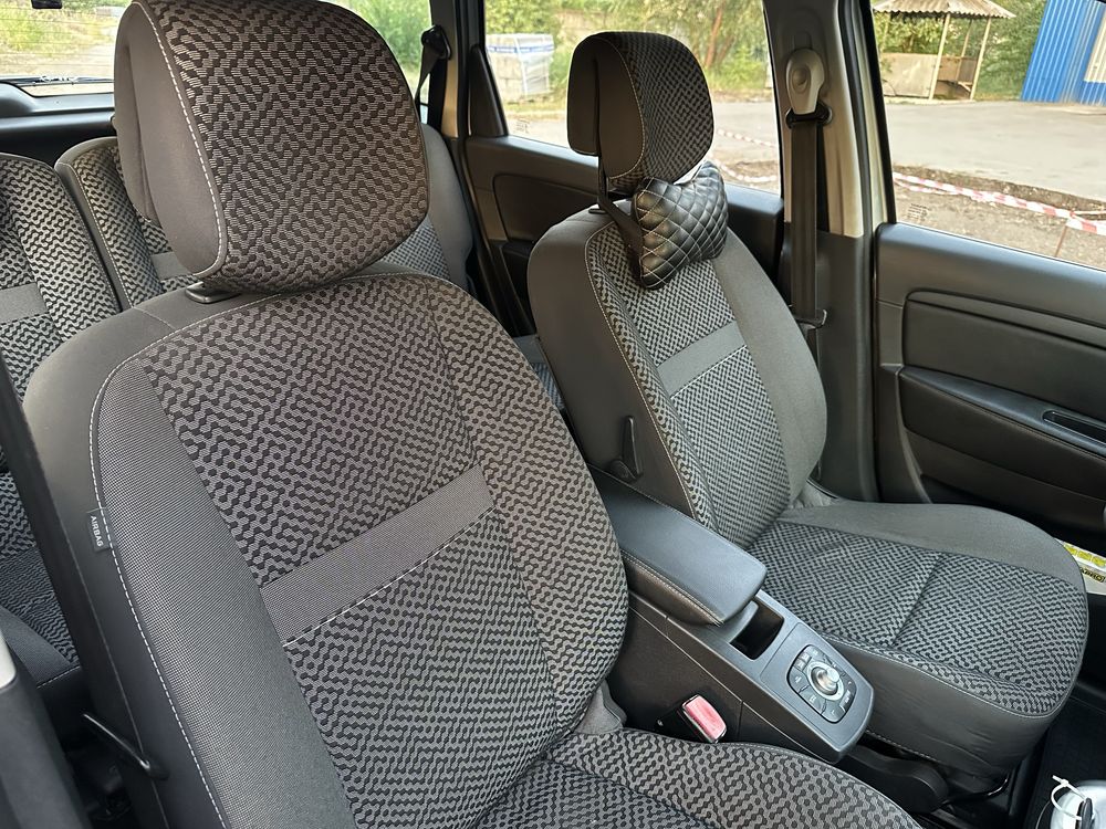 renault grand scenic 7 мест