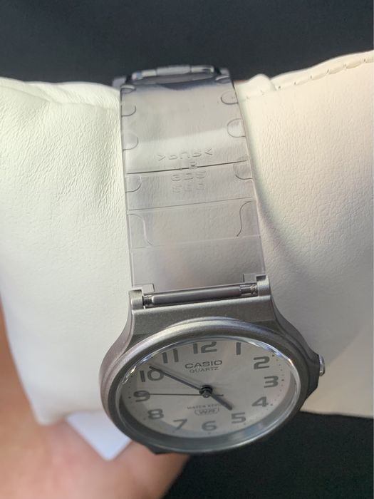 Годинник жіночий Casio MQ-24S-8B Оригінал Гарантія Часы женские