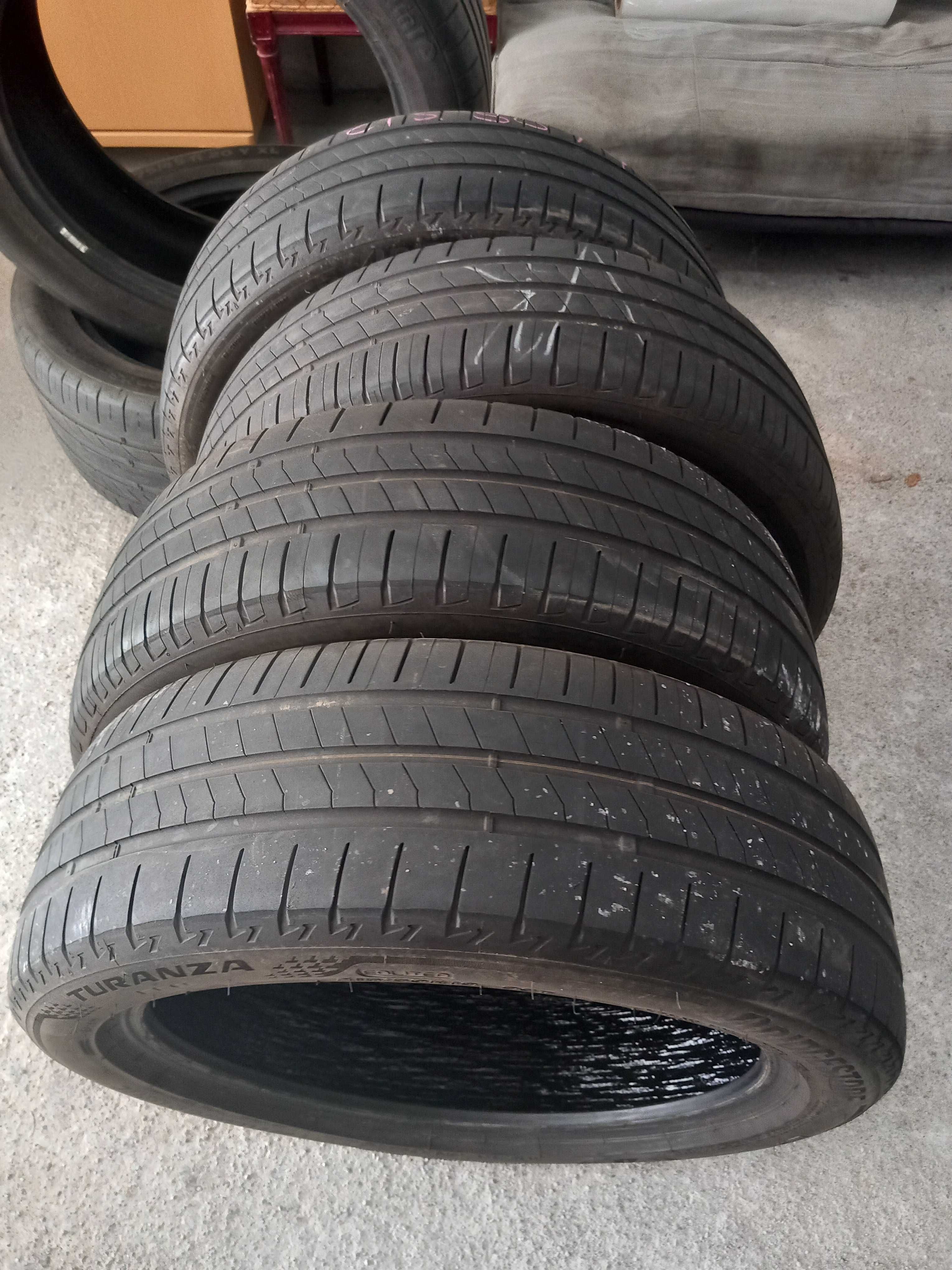 4 Pneus 215/50R19 Bridgestone