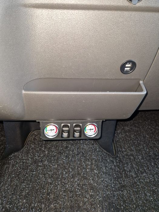 Kamper Roller Team 279 M, 6 os do jazdy, 8 do spania, klima, panele FV