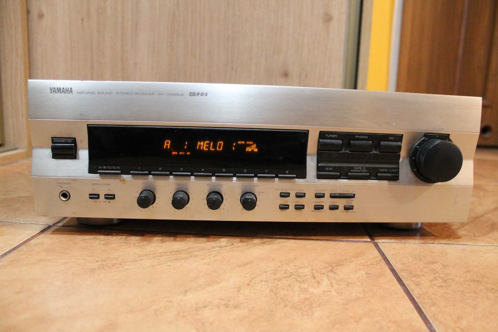 Amplituner Yamaha RX-396 rds