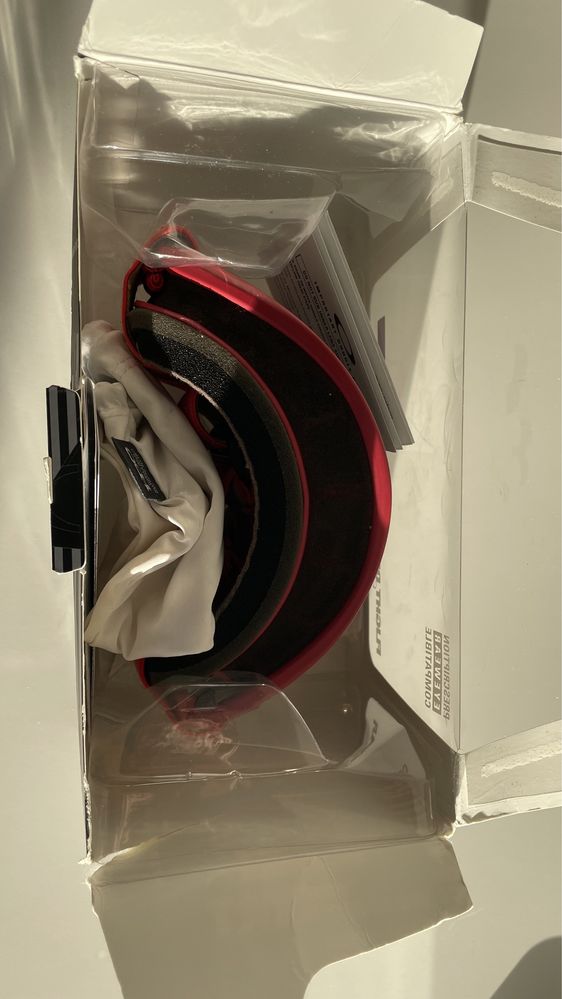 Google SNB Oakley Czerwone