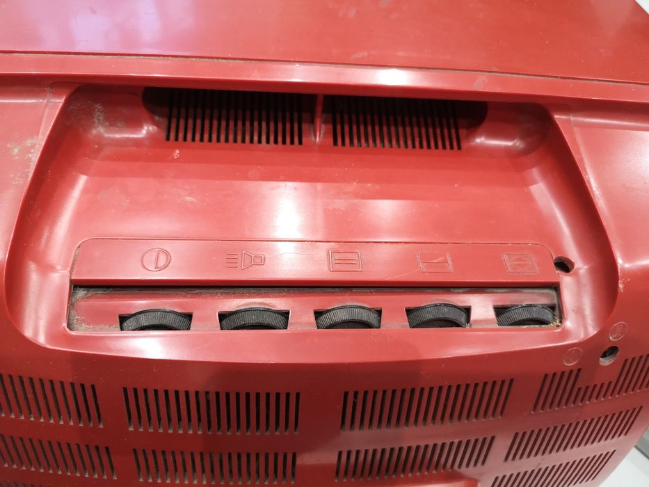 Stary telewizor HOHOCTb-402B