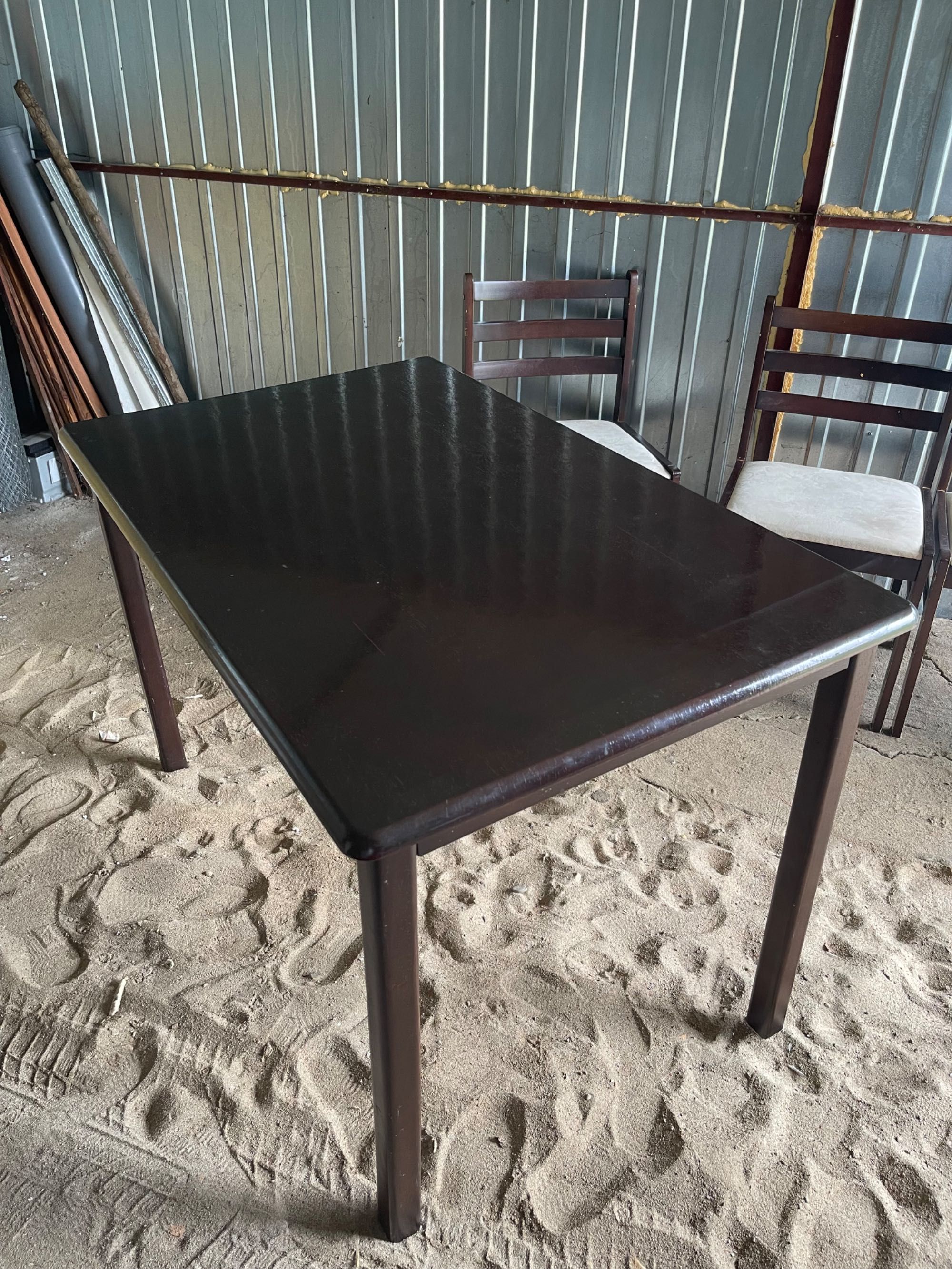 stół + 4 krzesła