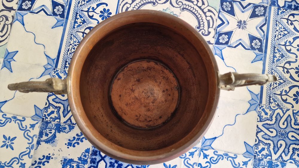 Vaso em cobre antigo