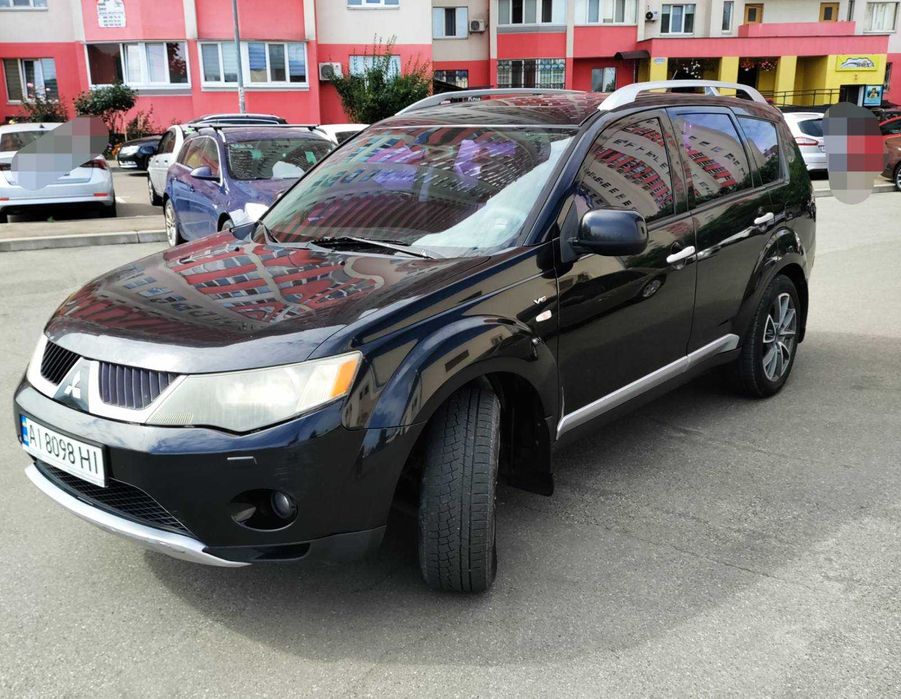Продам Mitsubishi Outlander 2008 року.