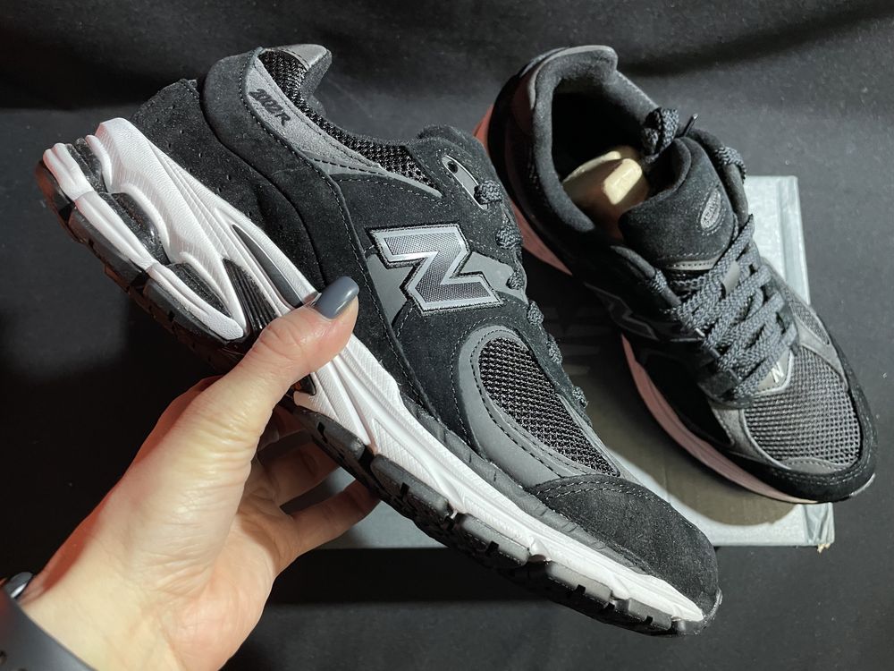 Кроссовки New Balance 2002R оригинал чёрные