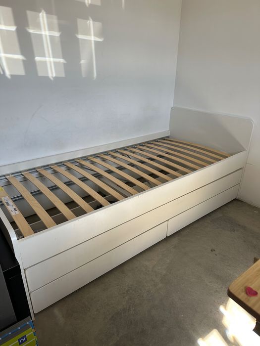 Cama de solteiro- Ikea Släkt