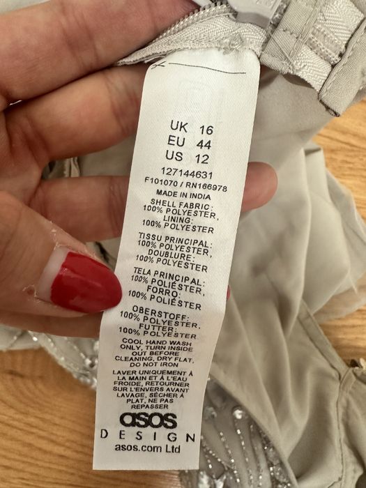 Sukienka cekinowa ASOS rozmiar 44 wesele poprawiny bogato zdobiona