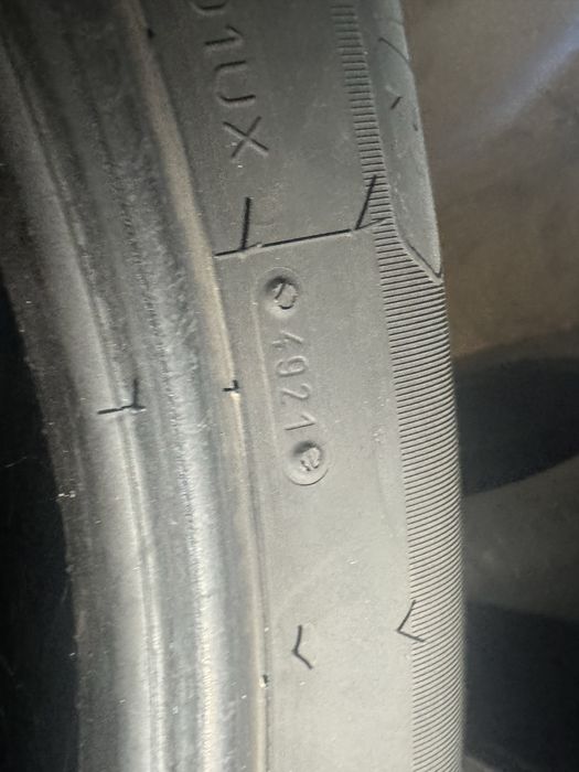 Зимові шини резина 255/50 20 стан нової