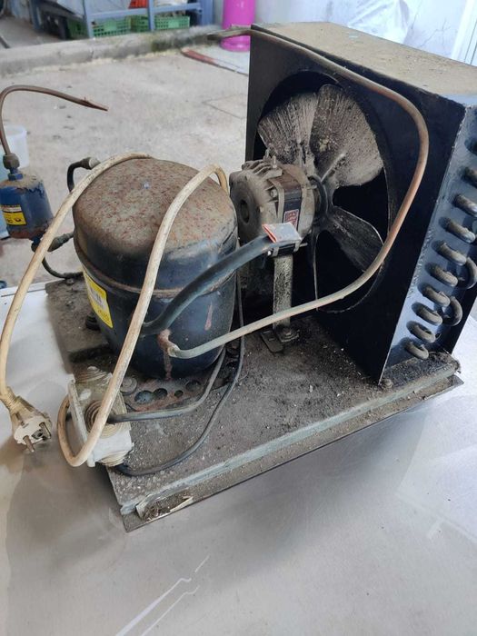 Vendo balcão frigorifico em Inox de 4 portas