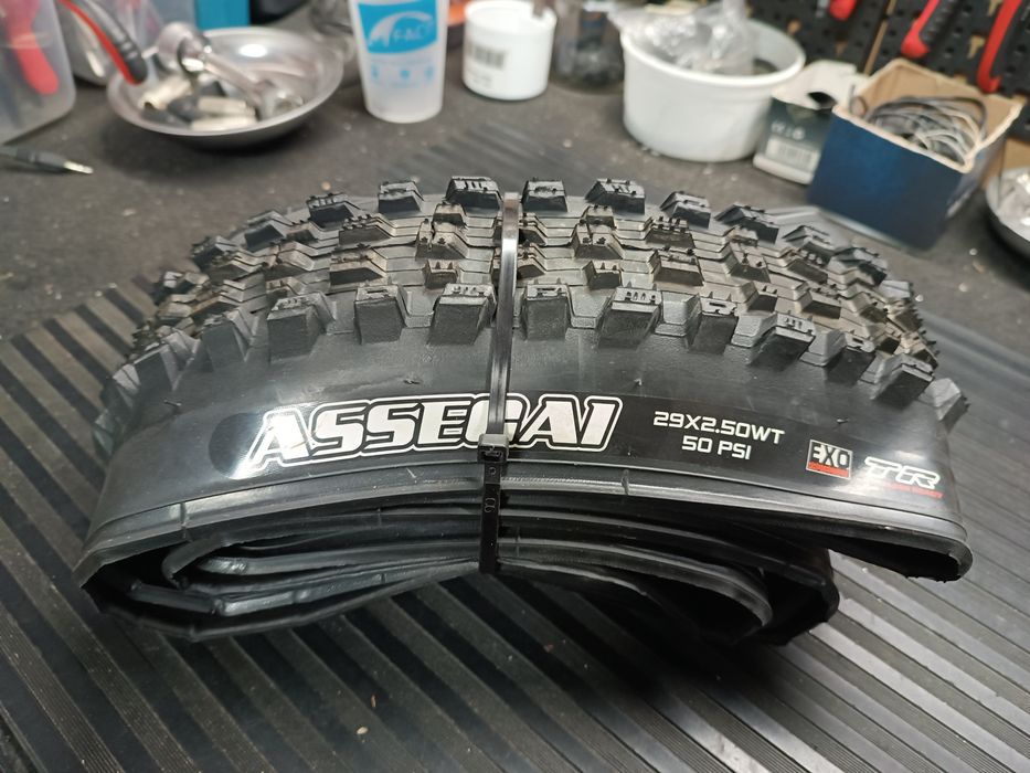 Maxxis Assegai/Agressor 29x2.50WT EXO TR Combo Pneus