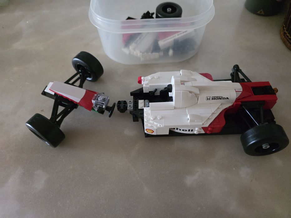 Lego McLaren MP4/4 e Ayrton Senna