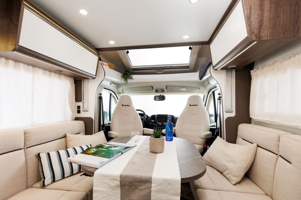 Wynajem Kampera 468 SE Rok 2024, komfortowy, bogato wyposażony, Łódź