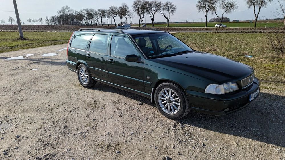 Volvo V70 2.3 T5 240KM Jasne skóry