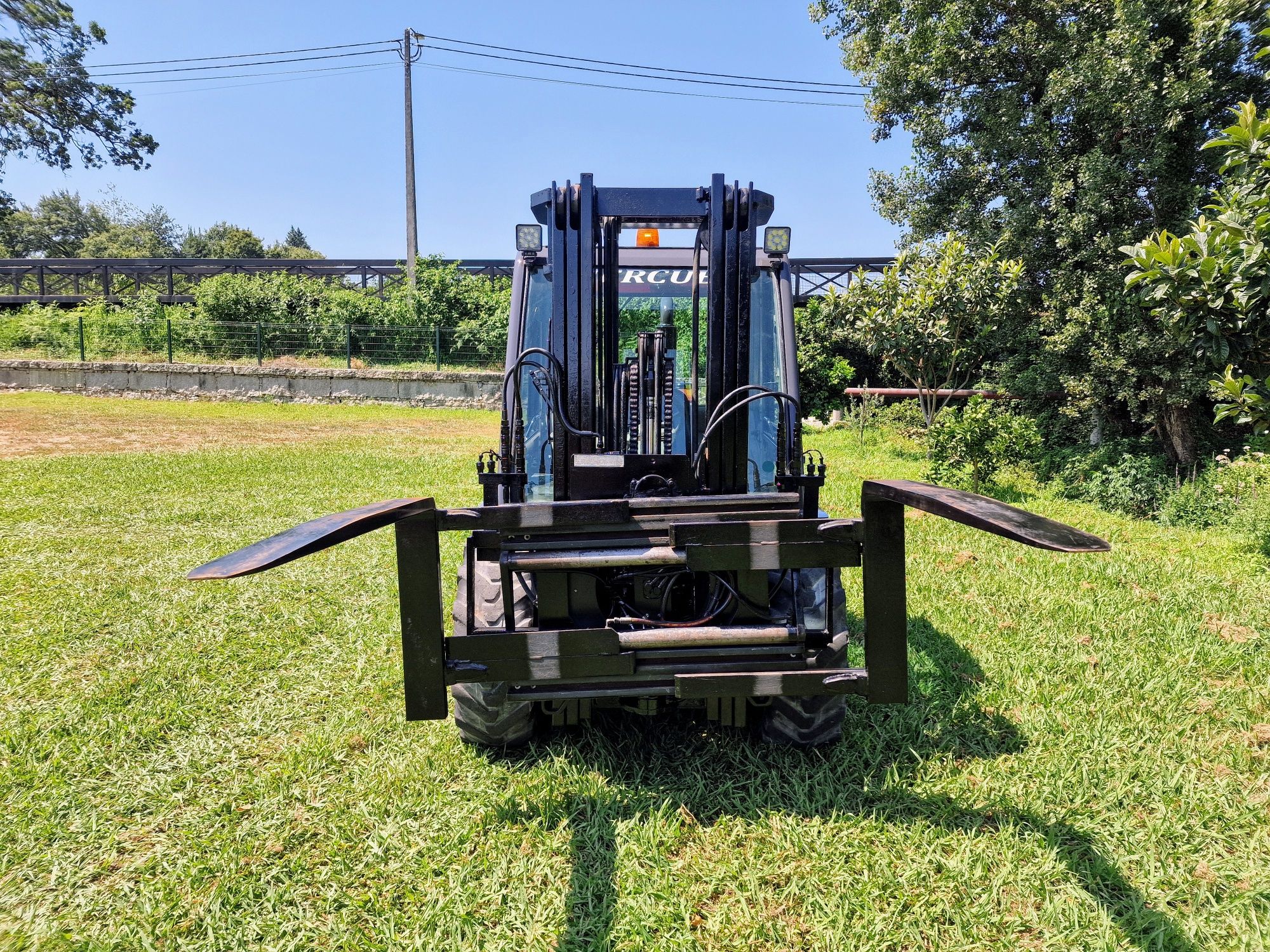 Empilhador manitou 4x4