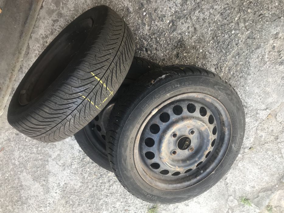 Нова зимова резина з дисками 155/65/r14