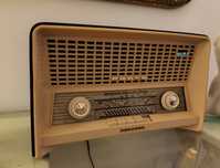 Rádio Philips antigo