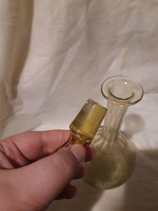 Графин гранёное горлышко 9 граней  узорчатая гравировка  0,5 л СССР