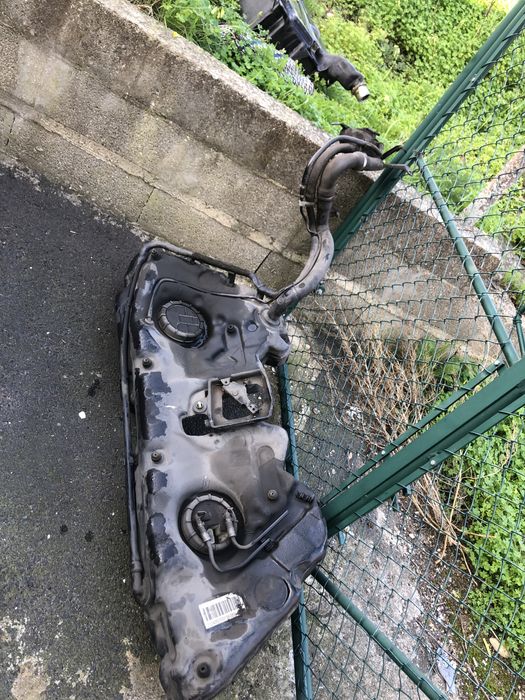 Deposito combustivel Mercedes W201/ W203/ W210