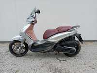 Piaggio Beverly 350 IE kontrola trakcji, lepszy jak xmax x-Max 250 400