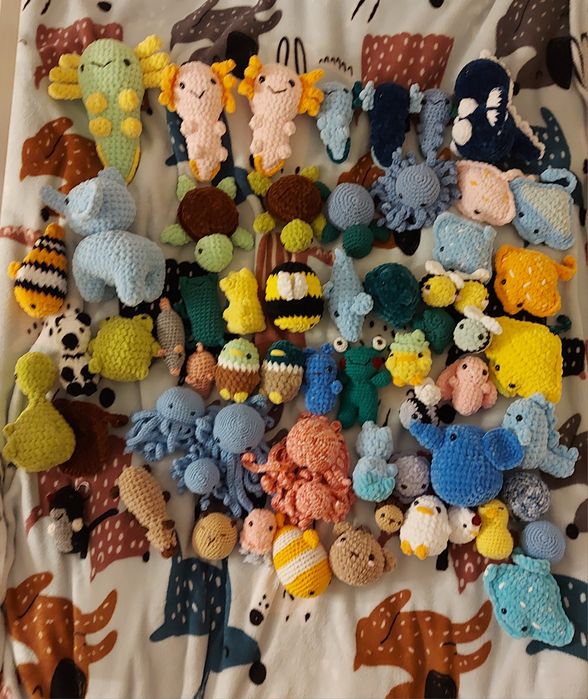 Maskotki na szydełku handmade sensoryczne miś, pszczółka, kapibara, ba