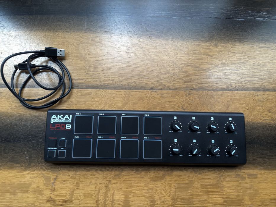 MIDI контроллер Akai LPD8. Контроллер Akai. Akai lpd8. Клавиатура