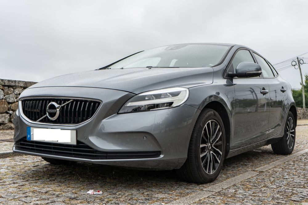 Volvo v40 Momentum geartronic 2.0 D3