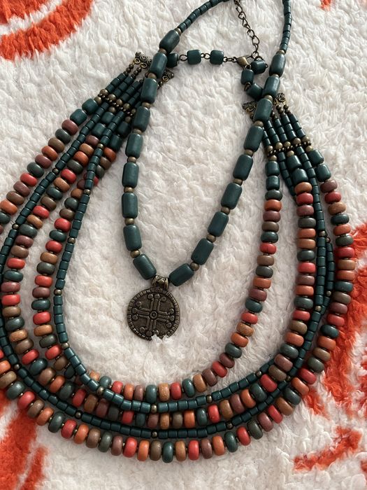 Коралі жіночі набір з двох прикрас