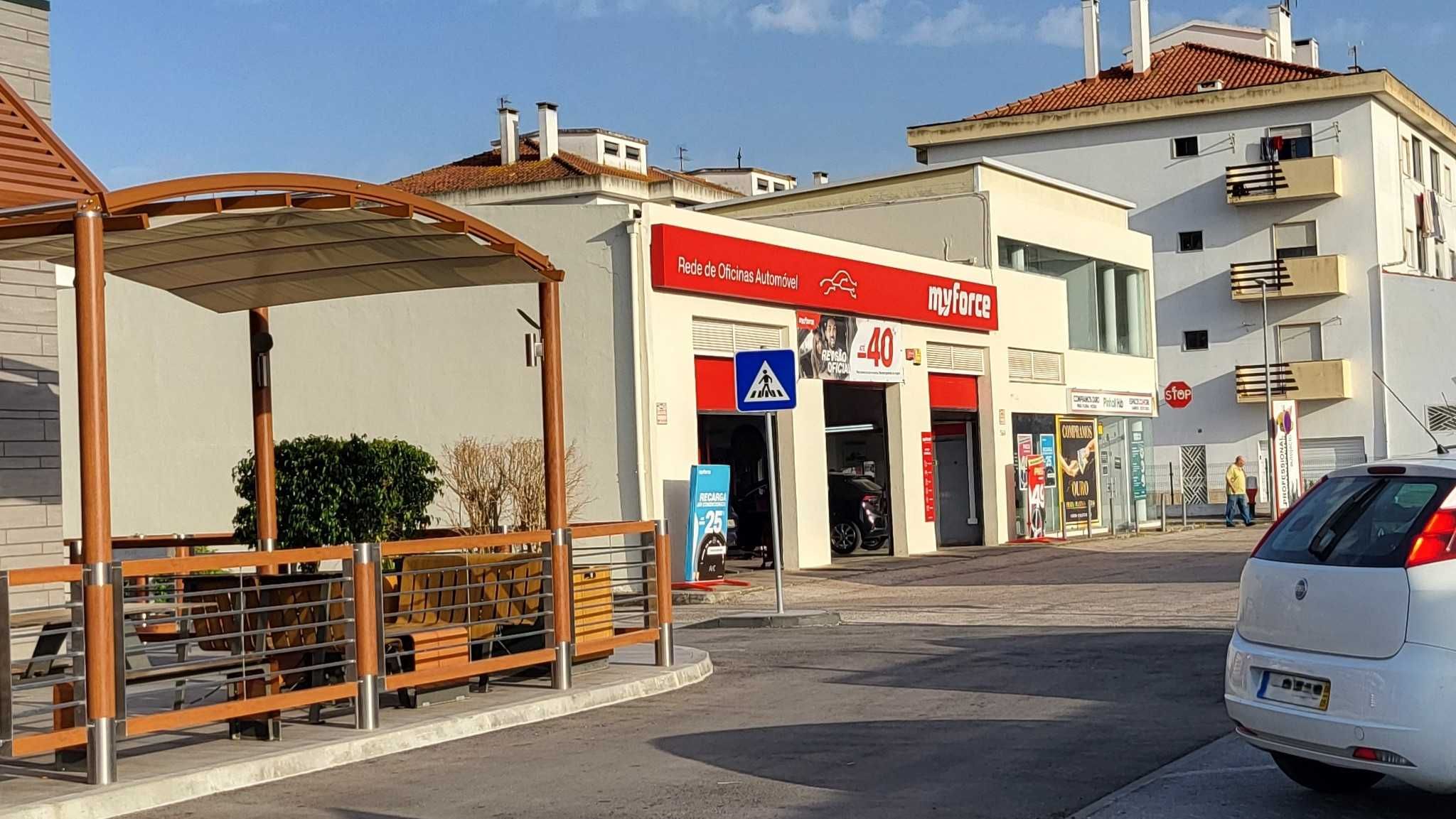 Empresa com terreno no Pinhal Novo, Palmela, Setúbal