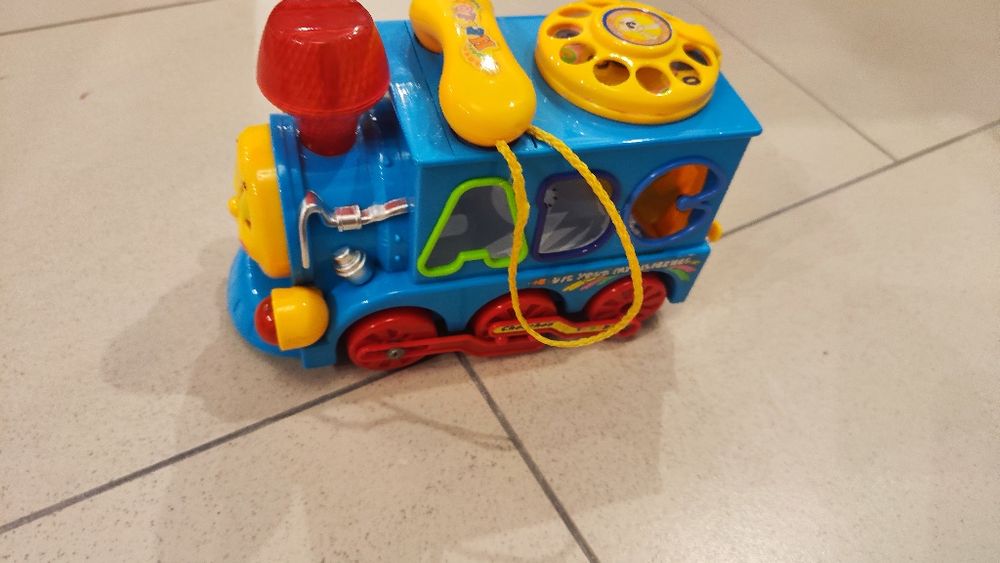 Zabawka sensoryczna pociąg Tomek
