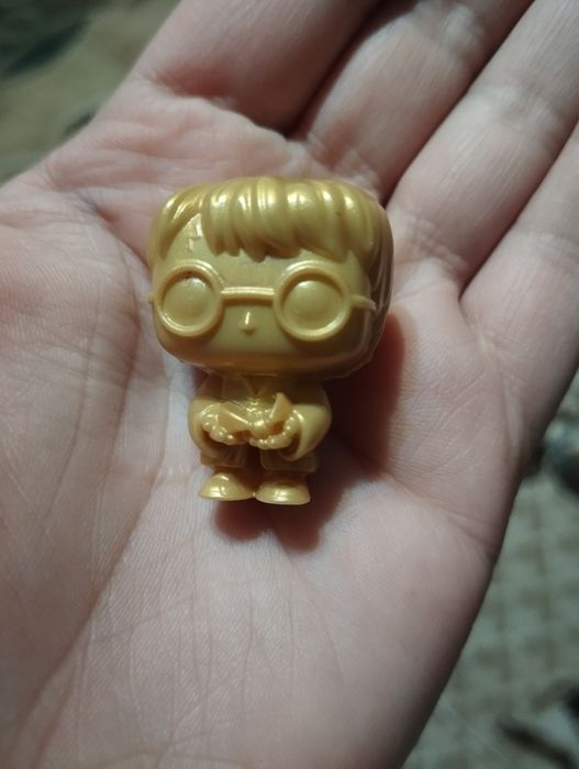 Продам оригінального колекційного Золотого Гаррі Поттера