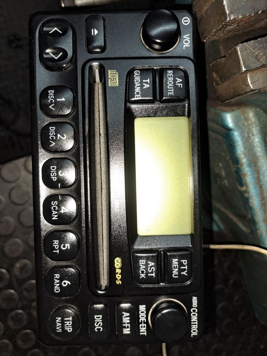 Toyota Rav4 II Radio fabryczne.