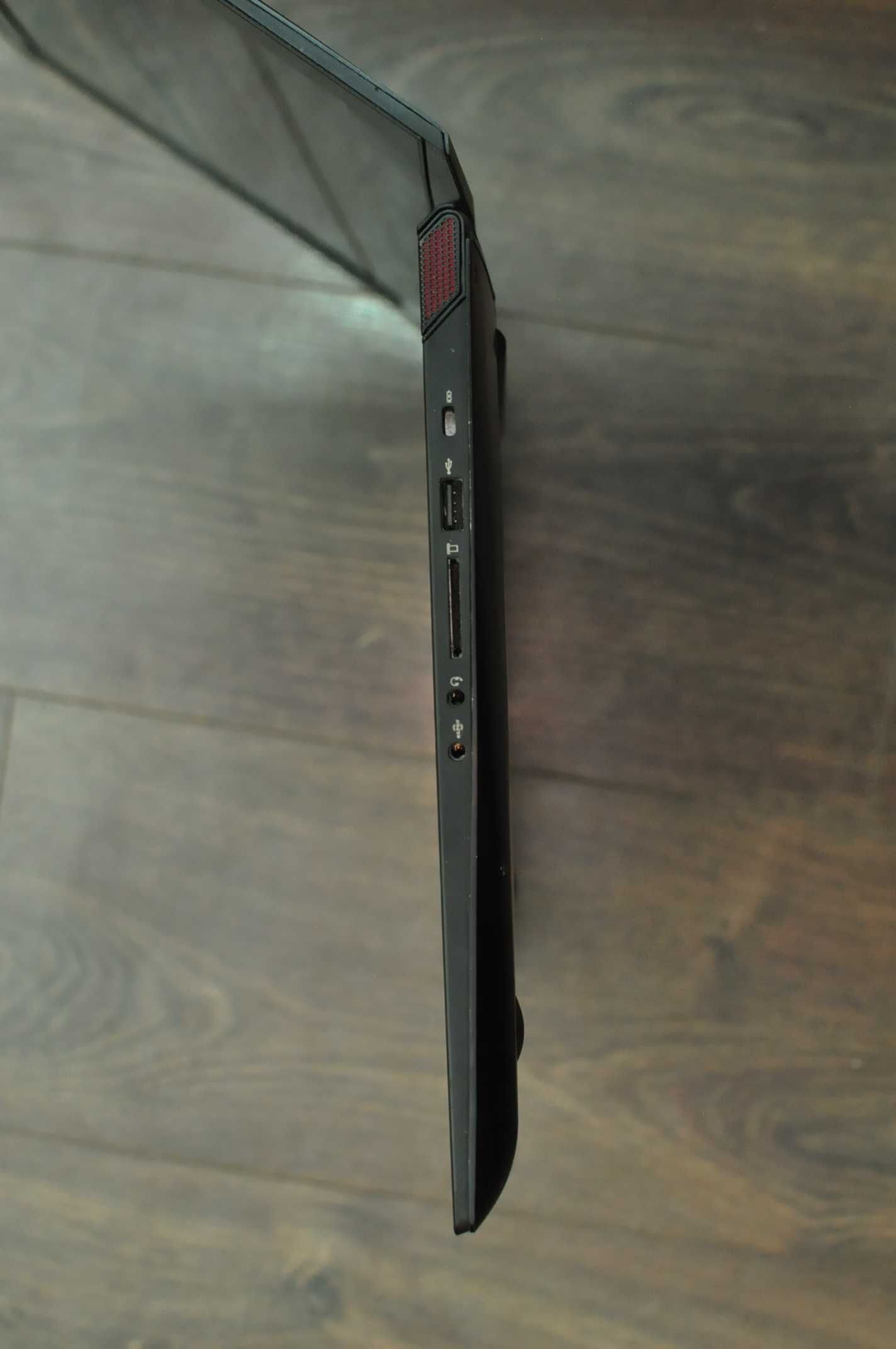 Игровой ноутбук Lenovo Y50