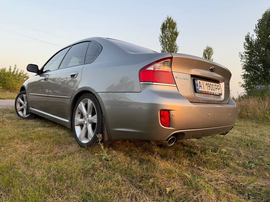 Продам власне Субару