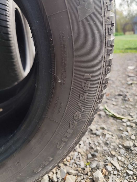 Sprzedam opony wielosezonowe 195/65 R15