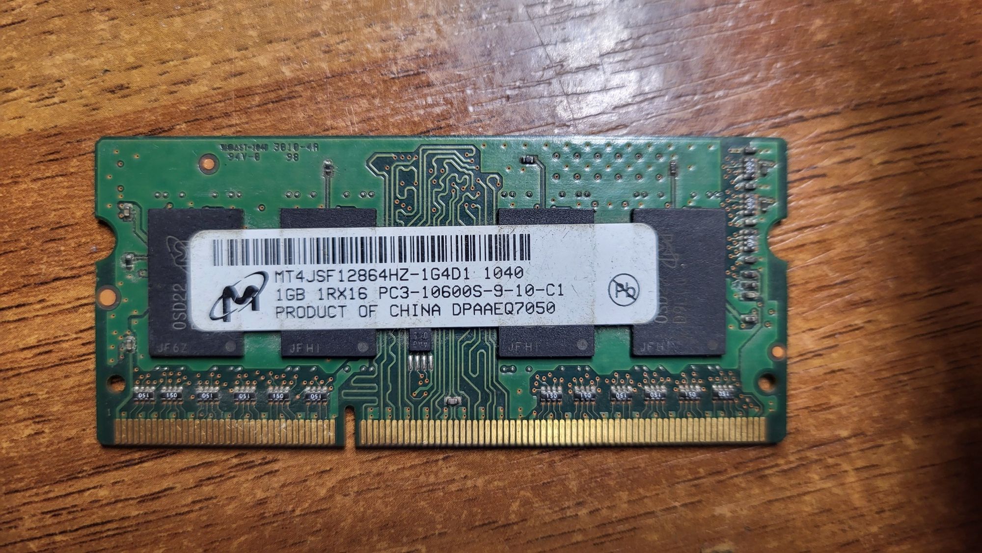 Оперативная память 1 Gb MT4JSF12864HZ-1G4D1 1040

1GB 1RX16 PC3-10600S