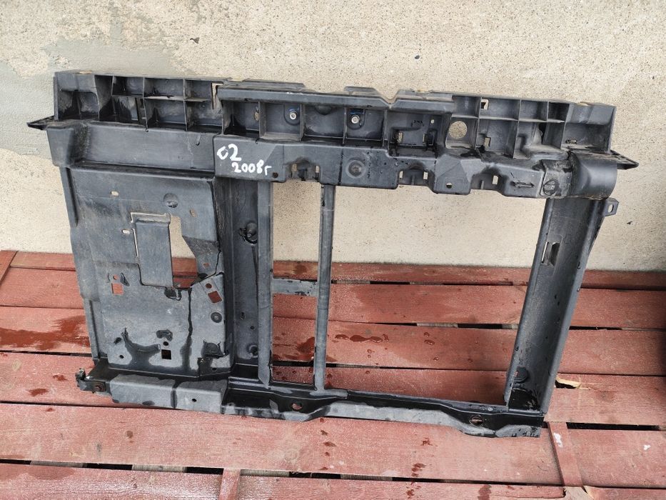 Pas przedni Citroen C2 2008 rok