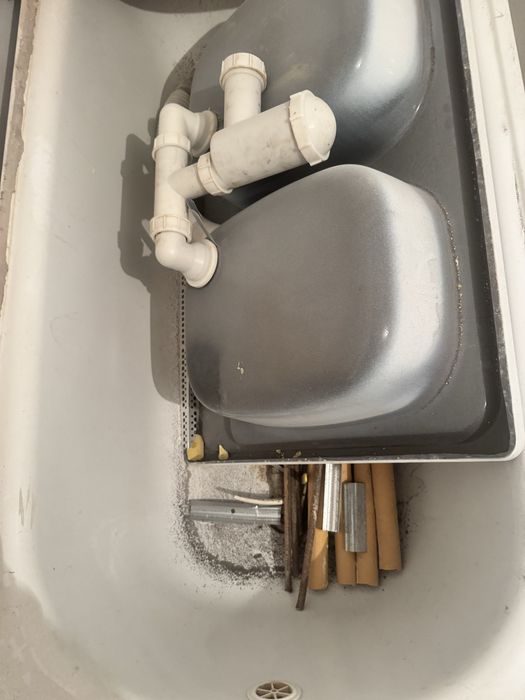 Oddam!!!  Wanna, zlew, rury, druty. Oddam!!!