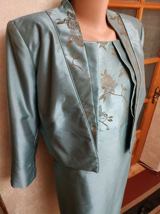 Ідеальне вбрання для урочистих заходів, що зробить Вас бездоганною!