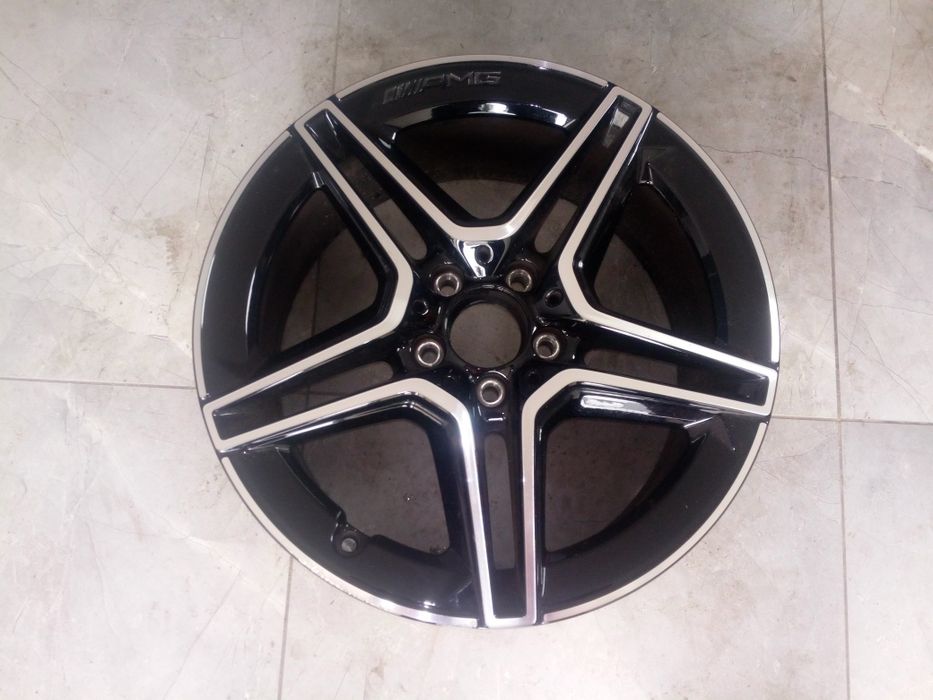 Felga przód mercedes w 213 amg 8j 18 et43
