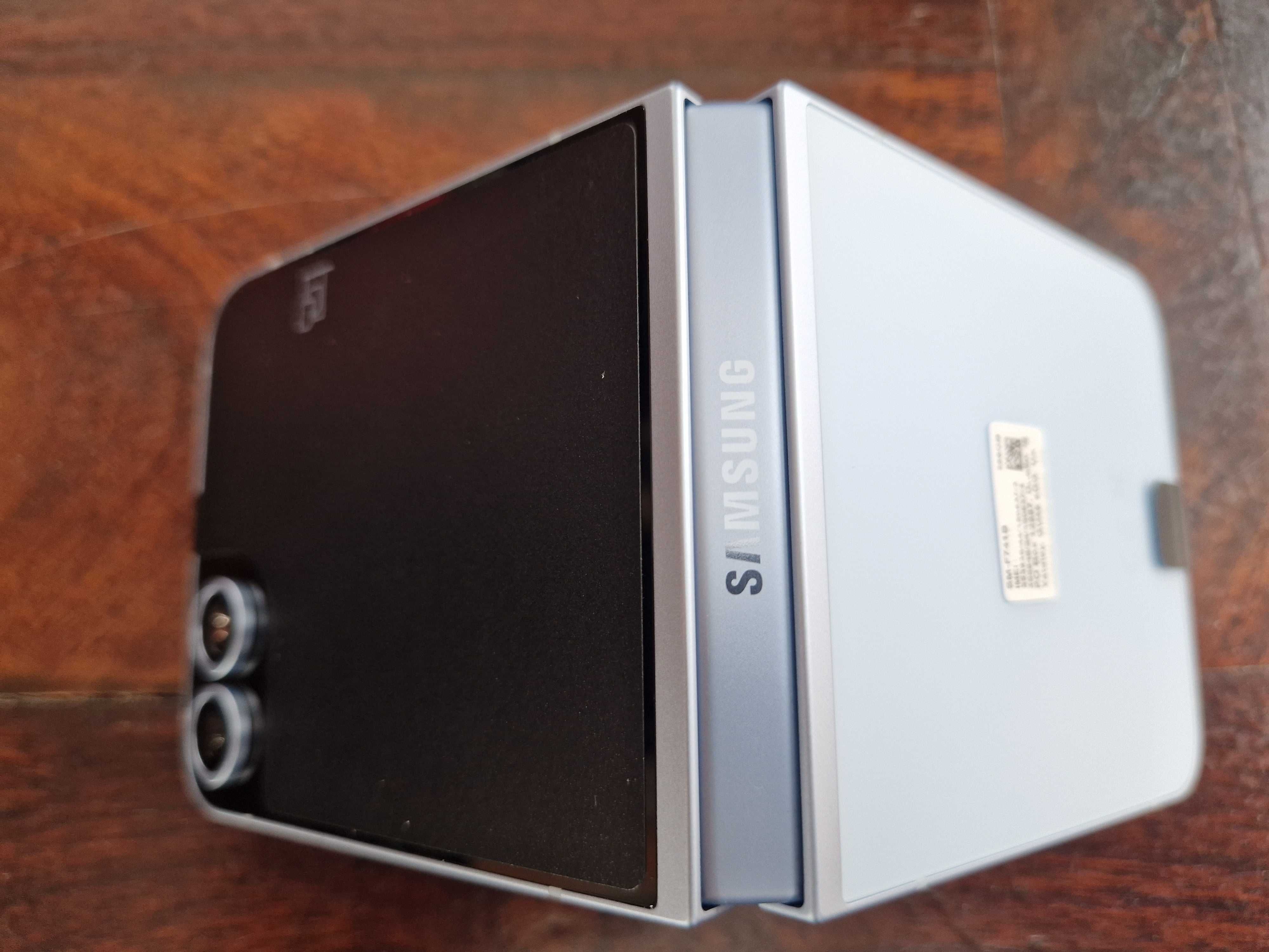 Samsung Z Flip6 256GB niebieski