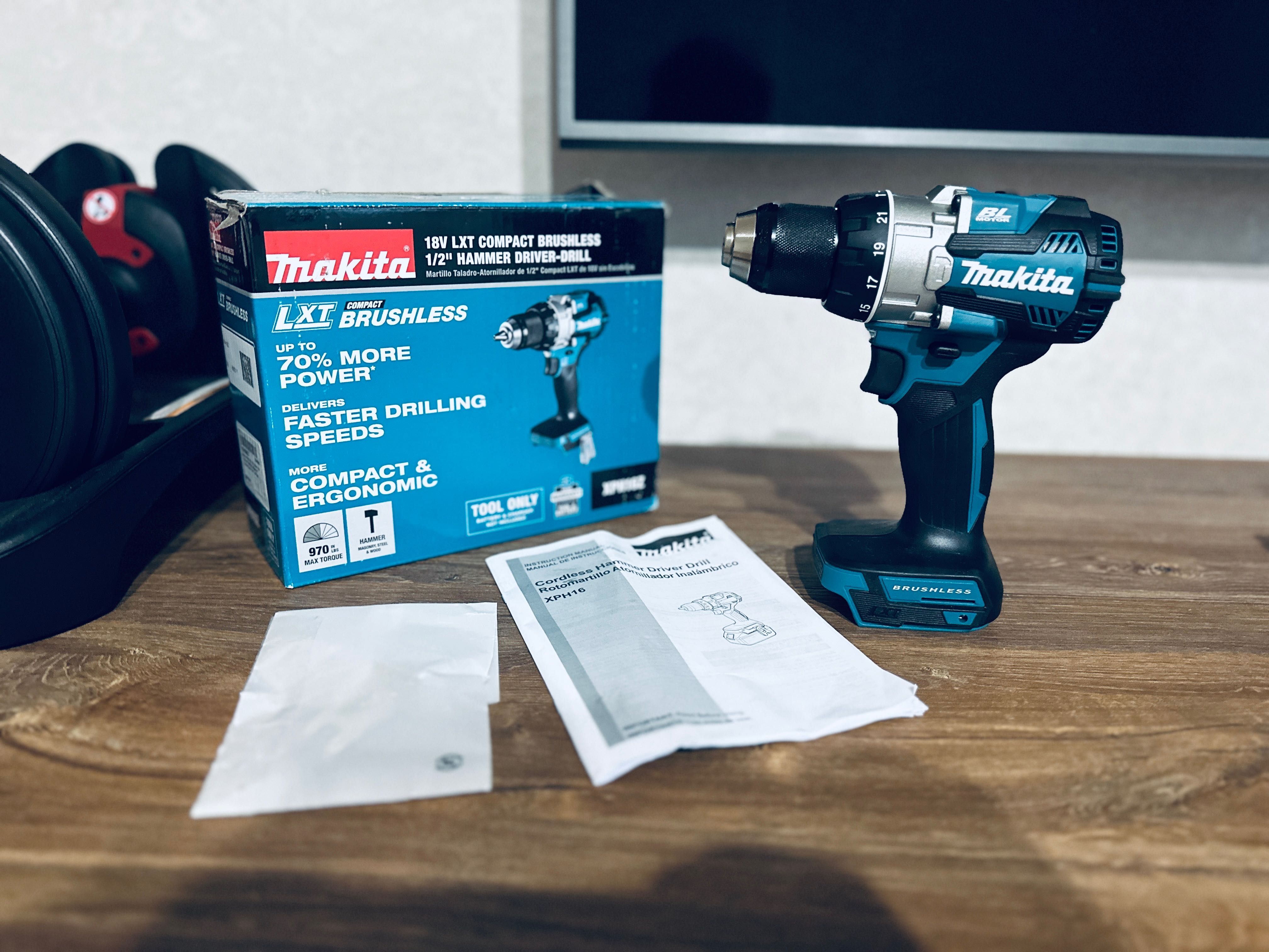 Шуруповерт / дрель Makita XРН16