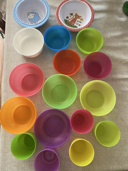 Miseczki i kubeczki plastikowe