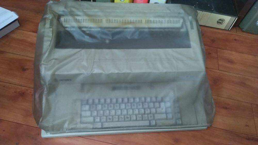 Maquina de escrever elétrica