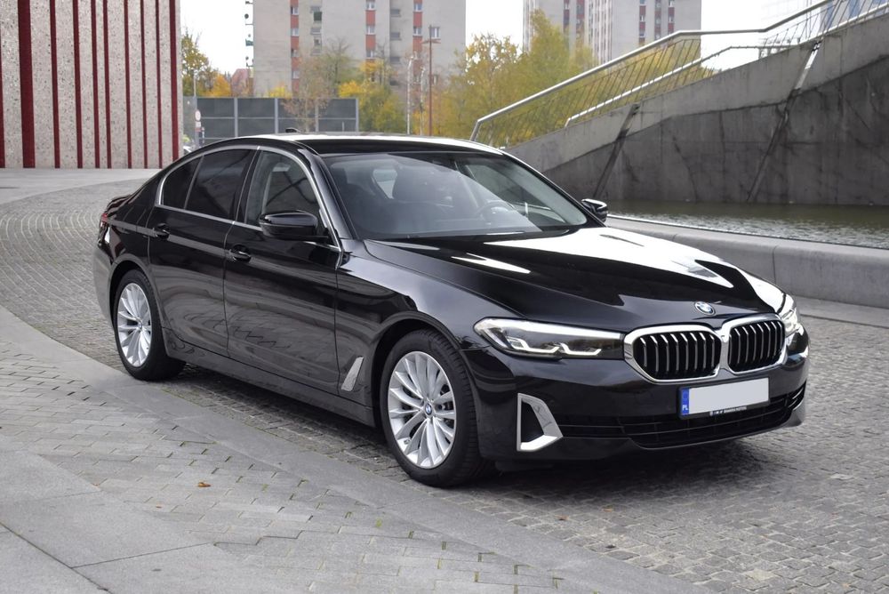 BMW Seria 5 LIFT / Bezwypadkowy / Salon PL / Luxury Line