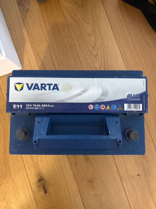 Автомобильный аккумулятор Varta 74 Ah / 680 A E11 R+ Blue Dynamic