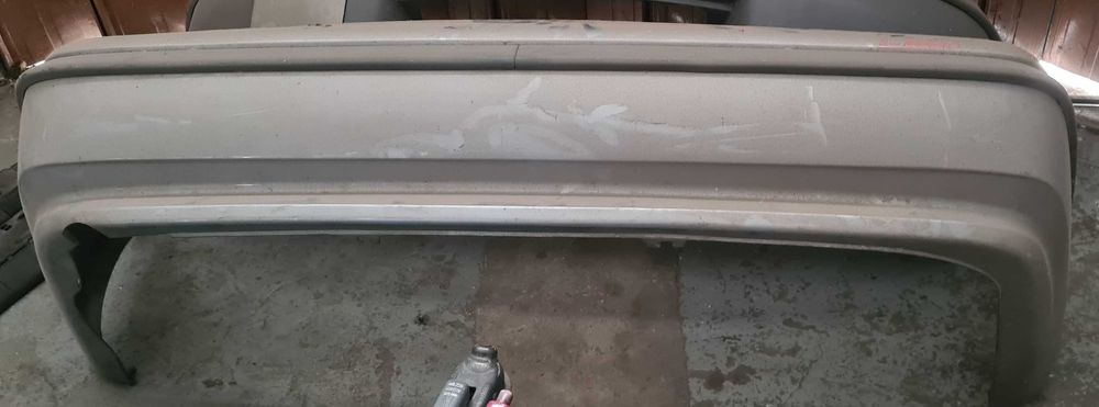 Para-choques trás opel calibra